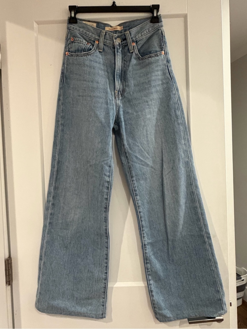 Levi’s Light Blue Ribcage Wide Leg Women’s Jeans size 24